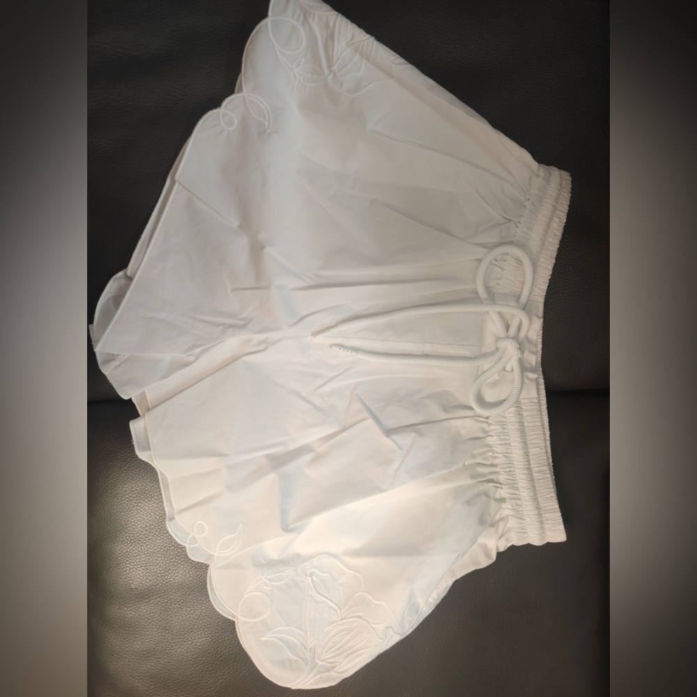 Zimmermann 2-Piece NWOT DAYLIGHT EMBROIDERED SHIRT + Shorts - Picture 11 of 14